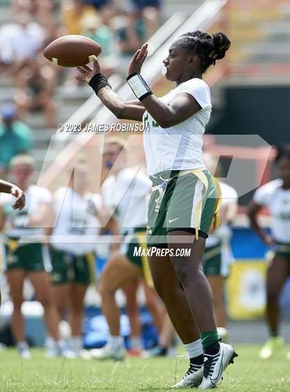 Thumbnail 2 in Fleming Island vs Western (FHSAA 2A Semifinal) photogallery.