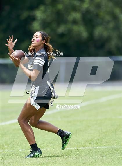 Thumbnail 2 in Fleming Island vs Western (FHSAA 2A Semifinal) photogallery.