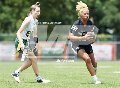 Thumbnail 3 in Fleming Island vs Western (FHSAA 2A Semifinal) photogallery.