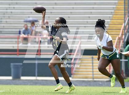 Thumbnail 1 in Fleming Island vs Western (FHSAA 2A Semifinal) photogallery.