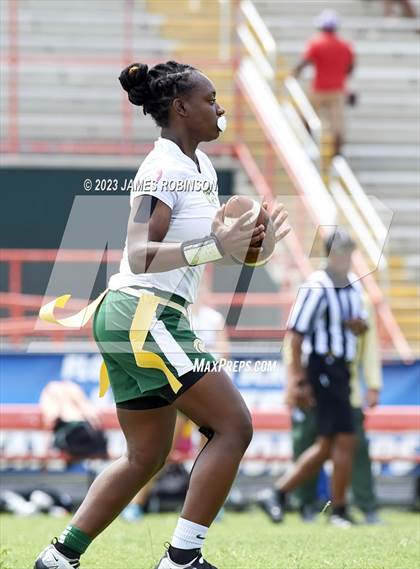 Thumbnail 2 in Fleming Island vs Western (FHSAA 2A Semifinal) photogallery.