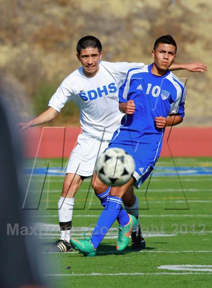Thumbnail 2 in Central v. San Diego (San Diego City Tournament) photogallery.