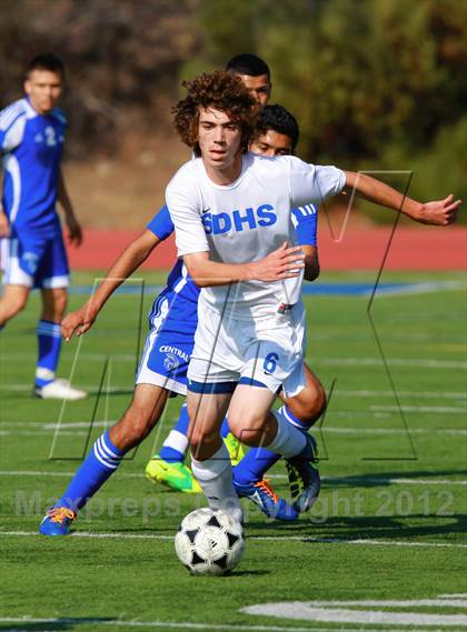 Thumbnail 3 in Central v. San Diego (San Diego City Tournament) photogallery.