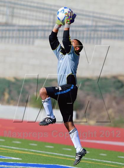 Thumbnail 2 in Central v. San Diego (San Diego City Tournament) photogallery.