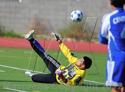 Thumbnail 3 in Central v. San Diego (San Diego City Tournament) photogallery.