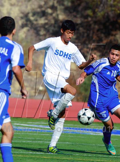 Thumbnail 1 in Central v. San Diego (San Diego City Tournament) photogallery.