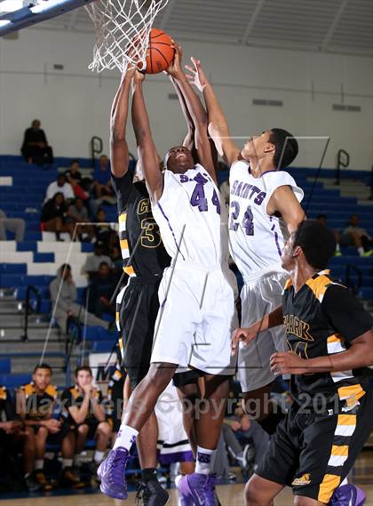 Thumbnail 2 in Clark vs. St. Anthony (Cavalier Classic) photogallery.