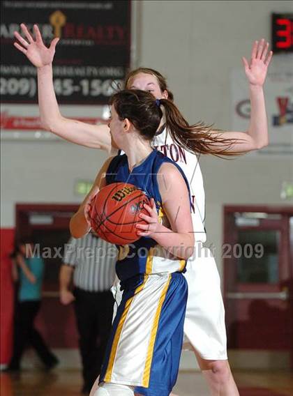 Thumbnail 1 in Sacramento Waldorf vs. Wilton Christian (CIF SJS D5 Playoffs) photogallery.