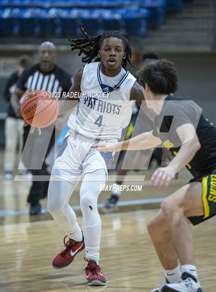 Thumbnail 1 in Truman vs Rock Bridge (Twelve Courts of Christmas) photogallery.