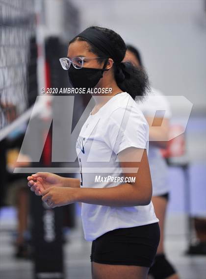 Thumbnail 2 in Shadow Creek vs St. Agnes Academy photogallery.