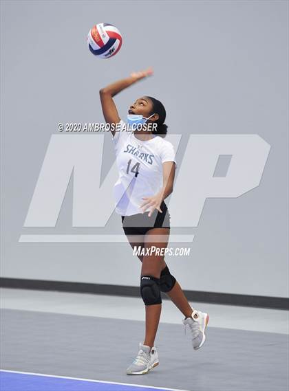 Thumbnail 3 in Shadow Creek vs St. Agnes Academy photogallery.
