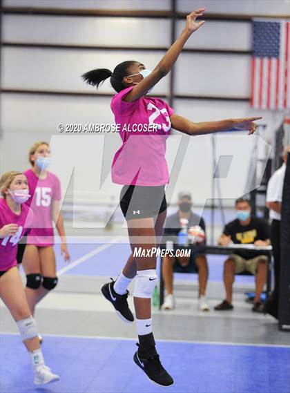 Thumbnail 2 in Shadow Creek vs St. Agnes Academy photogallery.