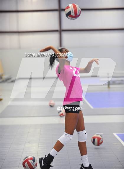 Thumbnail 2 in Shadow Creek vs St. Agnes Academy photogallery.