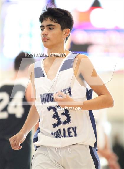 Thumbnail 1 in Dougherty Valley vs. Priory (NorCal Tipoff Classic) photogallery.