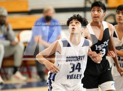 Thumbnail 1 in Dougherty Valley vs. Priory (NorCal Tipoff Classic) photogallery.