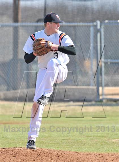 Thumbnail 1 in Prairiland vs Tom Bean (Trenton Tournament) photogallery.