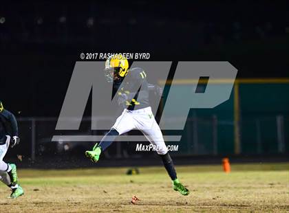Thumbnail 1 in Woodbridge vs. Lake Braddock (VHSL Region 6A North 2nd Round) photogallery.