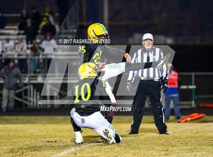 Thumbnail 3 in Woodbridge vs. Lake Braddock (VHSL Region 6A North 2nd Round) photogallery.