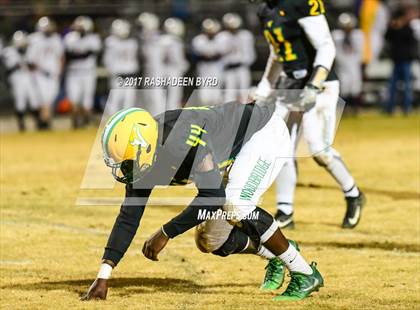 Thumbnail 3 in Woodbridge vs. Lake Braddock (VHSL Region 6A North 2nd Round) photogallery.