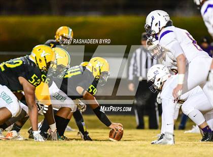 Thumbnail 3 in Woodbridge vs. Lake Braddock (VHSL Region 6A North 2nd Round) photogallery.