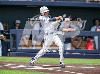 Thumbnail 2 in Corsicana vs. Lone Star Game 3 (UIL 5A Regional Semifinal) photogallery.