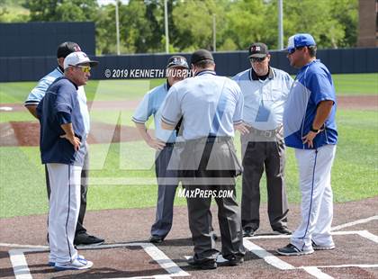 Thumbnail 1 in Corsicana vs. Lone Star Game 3 (UIL 5A Regional Semifinal) photogallery.