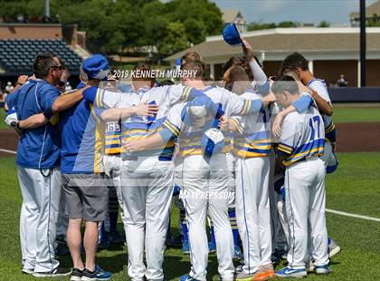 Thumbnail 3 in Corsicana vs. Lone Star Game 3 (UIL 5A Regional Semifinal) photogallery.
