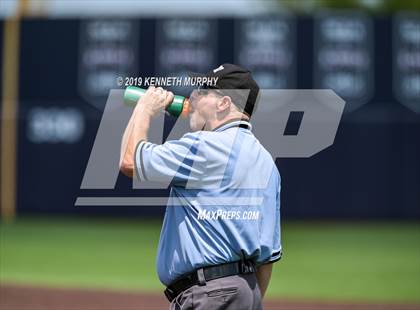 Thumbnail 2 in Corsicana vs. Lone Star Game 3 (UIL 5A Regional Semifinal) photogallery.