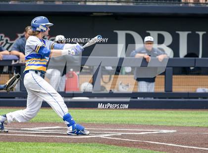 Thumbnail 3 in Corsicana vs. Lone Star Game 3 (UIL 5A Regional Semifinal) photogallery.