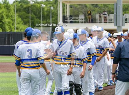 Thumbnail 2 in Corsicana vs. Lone Star Game 3 (UIL 5A Regional Semifinal) photogallery.