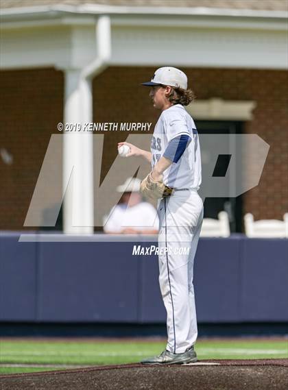 Thumbnail 2 in Corsicana vs. Lone Star Game 3 (UIL 5A Regional Semifinal) photogallery.
