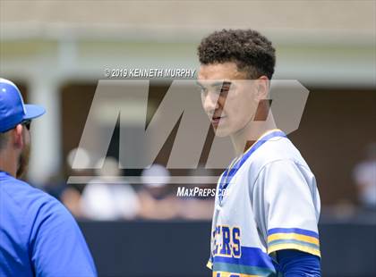 Thumbnail 2 in Corsicana vs. Lone Star Game 3 (UIL 5A Regional Semifinal) photogallery.