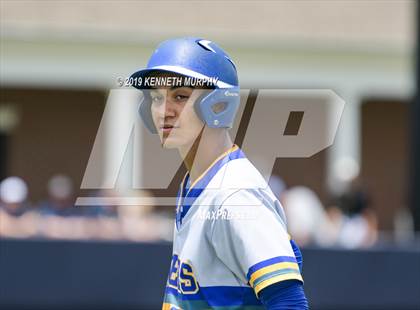 Thumbnail 1 in Corsicana vs. Lone Star Game 3 (UIL 5A Regional Semifinal) photogallery.