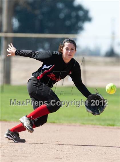 Thumbnail 2 in Weston Ranch vs. Modesto photogallery.
