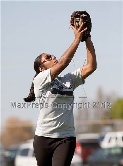 Thumbnail 2 in Weston Ranch vs. Modesto photogallery.