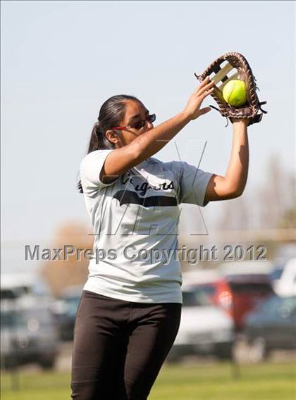 Thumbnail 1 in Weston Ranch vs. Modesto photogallery.
