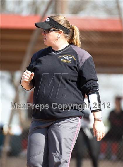 Thumbnail 3 in Weston Ranch vs. Modesto photogallery.
