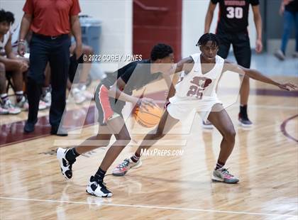 Thumbnail 3 in Woodward Academy vs Warner Robins (GHSAA 5A Round 1 Playoff) photogallery.
