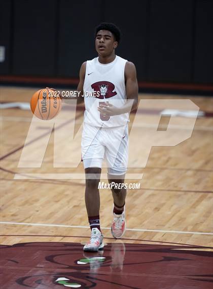Thumbnail 1 in Woodward Academy vs Warner Robins (GHSAA 5A Round 1 Playoff) photogallery.