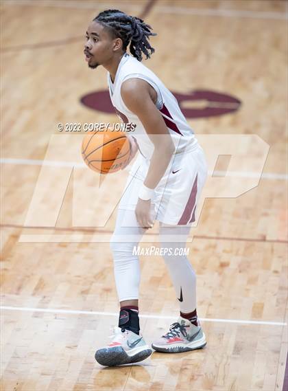 Thumbnail 2 in Woodward Academy vs Warner Robins (GHSAA 5A Round 1 Playoff) photogallery.