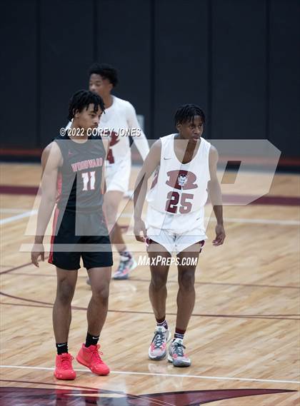 Thumbnail 2 in Woodward Academy vs Warner Robins (GHSAA 5A Round 1 Playoff) photogallery.