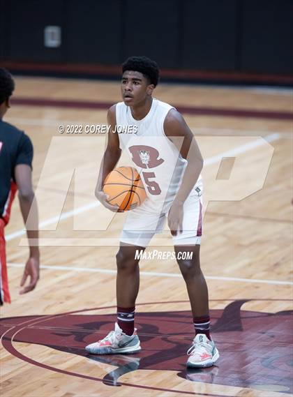 Thumbnail 2 in Woodward Academy vs Warner Robins (GHSAA 5A Round 1 Playoff) photogallery.