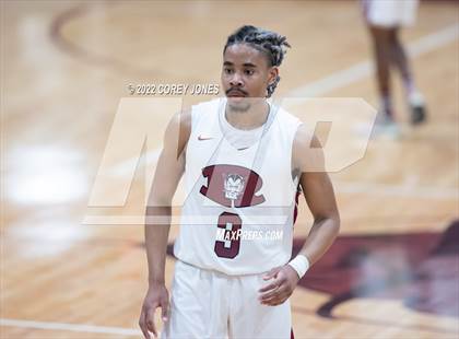 Thumbnail 2 in Woodward Academy vs Warner Robins (GHSAA 5A Round 1 Playoff) photogallery.