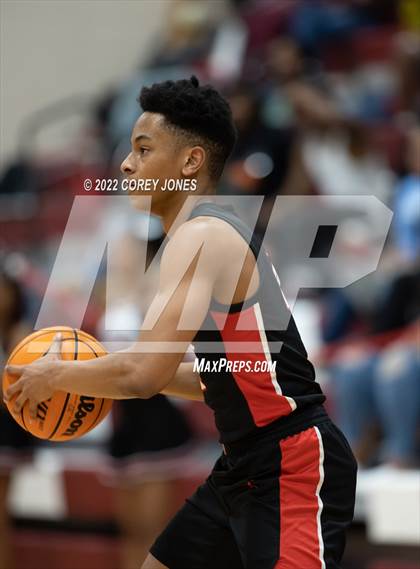 Thumbnail 1 in Woodward Academy vs Warner Robins (GHSAA 5A Round 1 Playoff) photogallery.