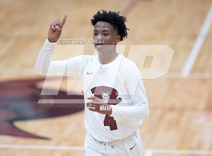 Thumbnail 3 in Woodward Academy vs Warner Robins (GHSAA 5A Round 1 Playoff) photogallery.