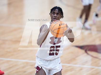 Thumbnail 2 in Woodward Academy vs Warner Robins (GHSAA 5A Round 1 Playoff) photogallery.