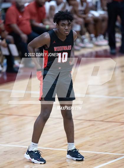 Thumbnail 2 in Woodward Academy vs Warner Robins (GHSAA 5A Round 1 Playoff) photogallery.