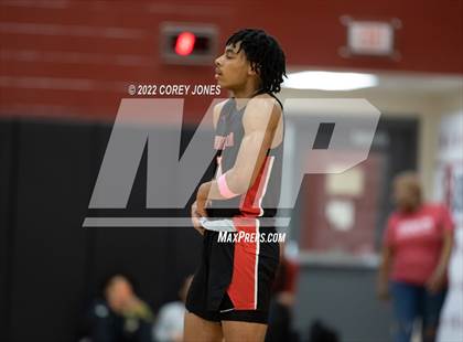 Thumbnail 2 in Woodward Academy vs Warner Robins (GHSAA 5A Round 1 Playoff) photogallery.