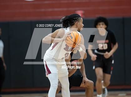 Thumbnail 3 in Woodward Academy vs Warner Robins (GHSAA 5A Round 1 Playoff) photogallery.