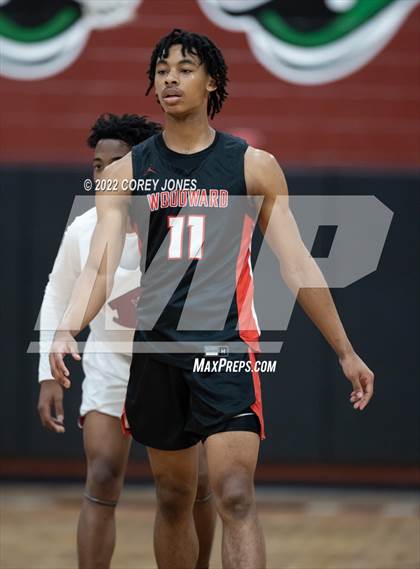 Thumbnail 3 in Woodward Academy vs Warner Robins (GHSAA 5A Round 1 Playoff) photogallery.